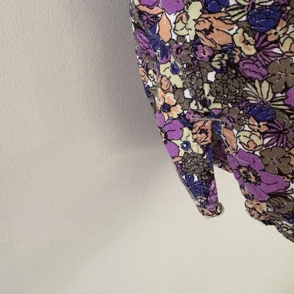 Vintage Floral Button-Up Shirt Women's Size Large – Flower Buttons – Cottagecore - Picture 7 of 9